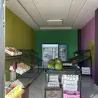 للبيع محل  خضره بكامل غراضه وكلشي فيه جديد بكرتونه