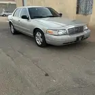 فورد مركيز 2011 والون ذهبي
