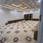 عرض مجلس كامل للبيع فرشه مع مساند ظهر ومنقل