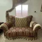 كنب نضيف الحد 1500ريال خشب اصلي قابل للتفاوض