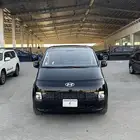 للبيع هونداي ستاريا 2025 - نص فل بنزين بحالة الوكاله