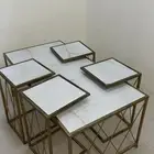 طاوله رخام مع 4 طاولات خدمه ب 150