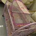 كرسي أطفال جديد لم يستخدم. للبيع