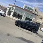 صاله للتقبيل أمام جامعه البنات في حي أجا