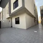 للبيع دور أرضي بحوش كبير موقع مميز بالمحالة خلف حرس الحدود