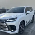 للبيع لكزس 2025 داخلي اوف وايت ماشي الف كيلو ( سعودي )