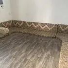 كنب خمسه في اربعه نظيف يبي له شفط ارتب معا اربعه مراكي ومس