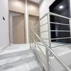 شقة للبيع في حي تنال الرمال موقع مميز اربع غرف وصاله