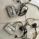 شاشة سيارة وزنون لكزس