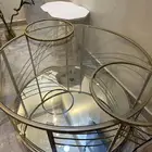 طاولة قزاز دائريه مع اثنين خدمة