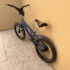 السلام عليكم اعرض لكم سيكل مقاس 20