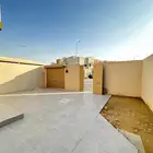 فيلا للايجار درج داخلي شمال الرياض جديدة ب60 الف
