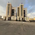 للبيع شقه دور علوي مدخل وسطح مستقل حي الراقي خميس مشيط 550
