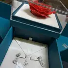 سلسال وخرص جديد غير مستعمل