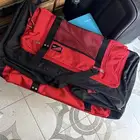 شنطه جديده وكبيره وفيها كفرات