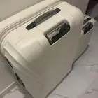 شنطه سفر كبيره ومعها صغيره مميزه استخدمها سنه وتشيل ملابس