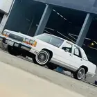 1990 مخزن فورد كراون فكتوريا