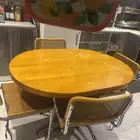 طاولة طعام لأربع أفراد
