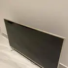 شاشه سليمه ما فيها الا مشكله وحده ضلام اشوي اذا شغلتها فقط