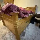 سرير خشبي متين جودة عالية مقاسه 180 طول عرض 90