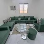 كنب وطاولة وفرشة ارضيه