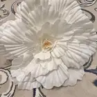 ورد صناعي كبير