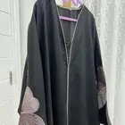 عباية  وجلابية مستخدمة مره واحدة فقط العباية ب 60 و100