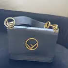 شنطة فندي لون كحلي جديده استعمال خفيف