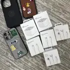 جرابات للجوال فيش وشاحن وسماعات