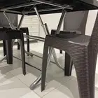 طاولة واربع كراسي