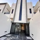 للبيع شقه دور اول علوي وسيعه جدا 500 الف المحاله الزهور