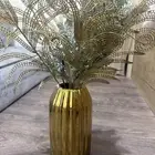 حاوية ورود ذهبية