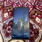 جوال هونر الجهاز شرط بس فيه كسر فوق مو مأثر على الاستخدام