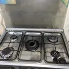 فرن نظيف وشغال الا عين وحده يبي لها صيانه بس