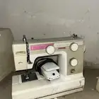 مكينة خياطة