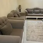 كنب ل 9 اشخاص مع سجاده وطاولة طعام