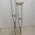 عكاز جديد لوجه الله. الله محتاج يتواصل معي