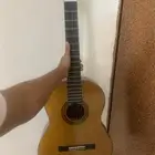 قيتار للبيع