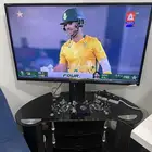 شاشة 42 بوصة