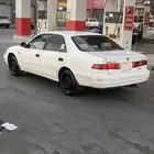 كامري 2002 للبيع قير عادي