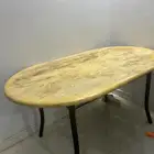 طاولة كبيرة