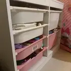 ثريا من هوم سنتر وجداريتين من ايكيا وخزانه باادراج متحركه