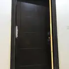 دهان وتجديد بويات ابواب وطاولات وكراسي خشبية