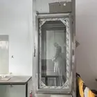 ثلاجة تبريد. وتنور يمني