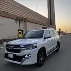 لانكروزر تورينق 2021 V8 سعودي ( مخزن ) بحالة المصنع