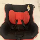 كرسي اطفال نضيف بجميع قطعه بس يبيله غسيل