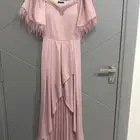 للبيع فستان ملبوس قياس فقط. جديد مقياسه رقم 1 s