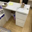 مكتبه للبيع