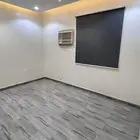 غرفة للإيجار الشهري