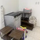 طاولة وغسالة